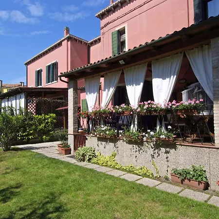 Couette-café Dacri 3*